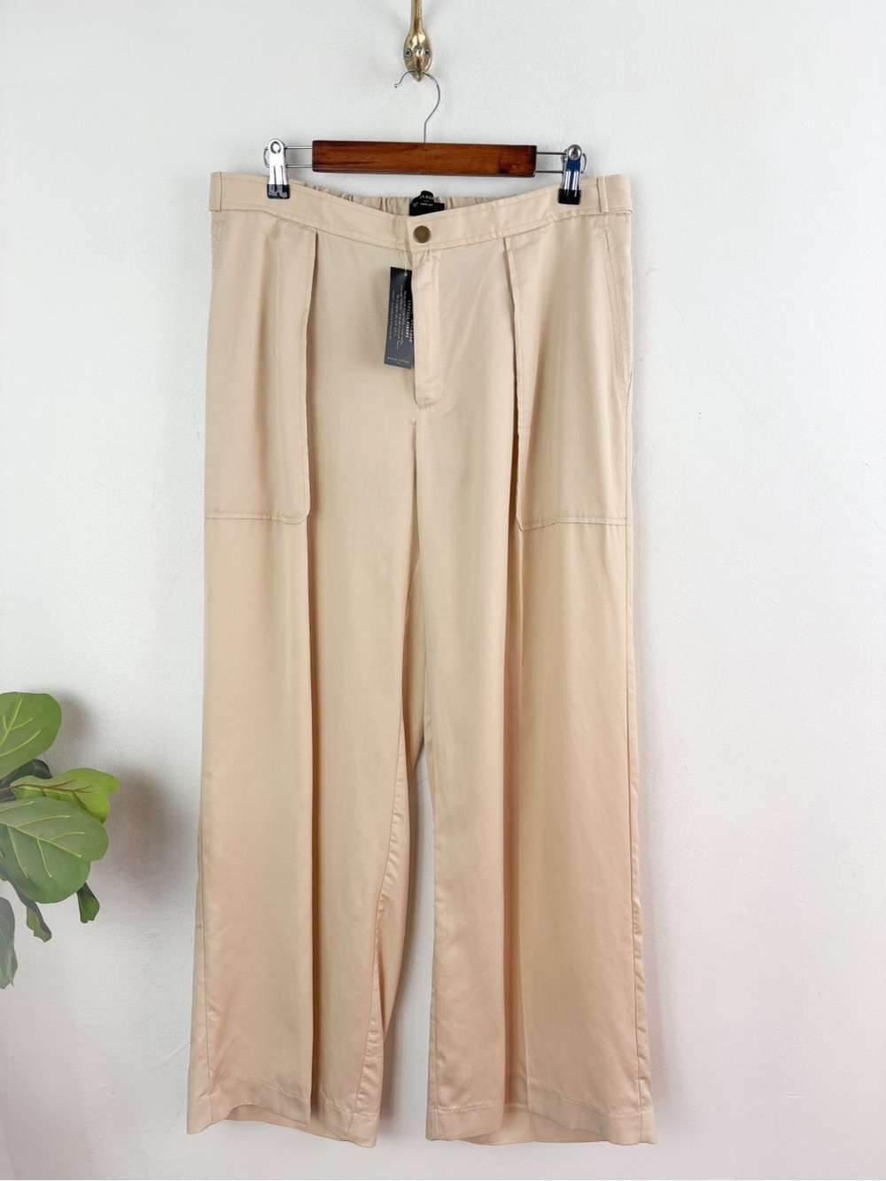 NWT Banana Republic Khaki Tencel Lyocell Wide Leg Pants Sz L